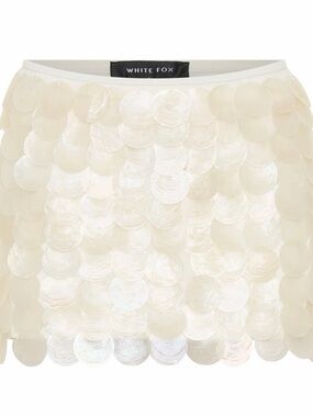 Viral White Fox Shell Disc Mini Skirt